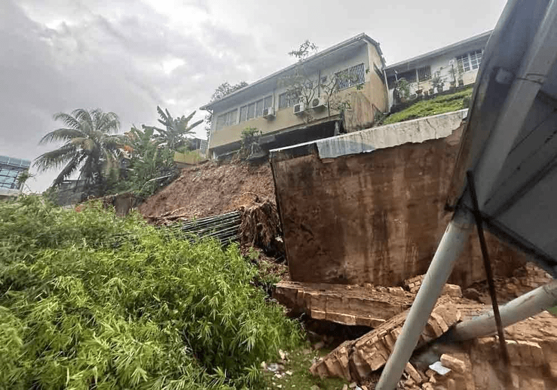 Tanah Runtuh di Jalan Genting Klang: 52 Penghuni Taman Bunga Raya Diarahkan Berpindah