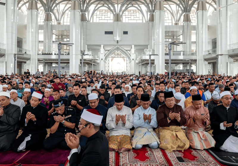 Perdana Menteri Hadir Khutbah Jumaat Sebelum Pembentangan Belanjawan 2025