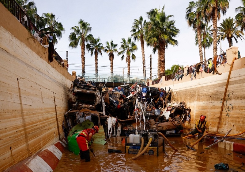 Penduduk Gambarkan Banjir di Valencia, Sepanyol Umpama Tsunami