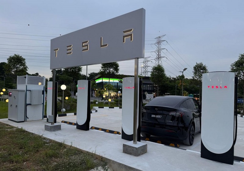 Tesla Malaysia Lancar Supercharger V4 Pertama di Skudai R&R untuk Pengguna EV