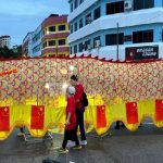 bendera china di badan naga