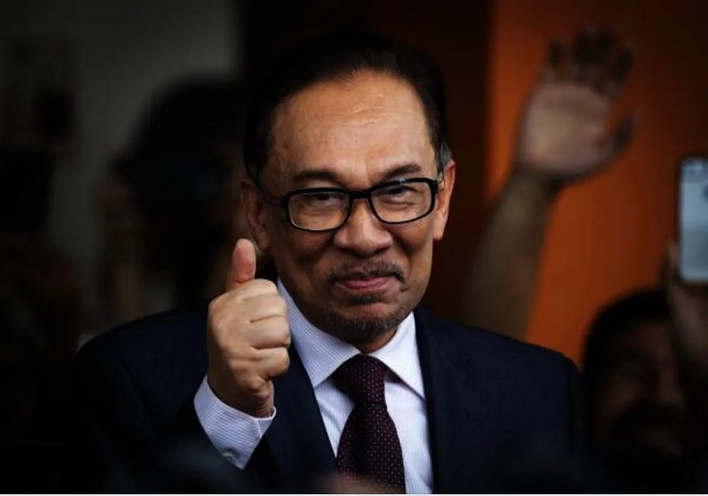 Anwar Ibrahim Berjaya Tangguh Kes Saman Yusoff Rawther