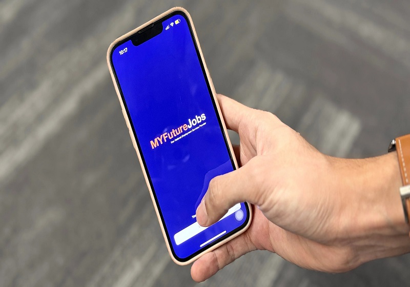 Stress Cari Kerja? Cuba Try Aplikasi MYFutureJobs – Confirm Boleh Bantu!