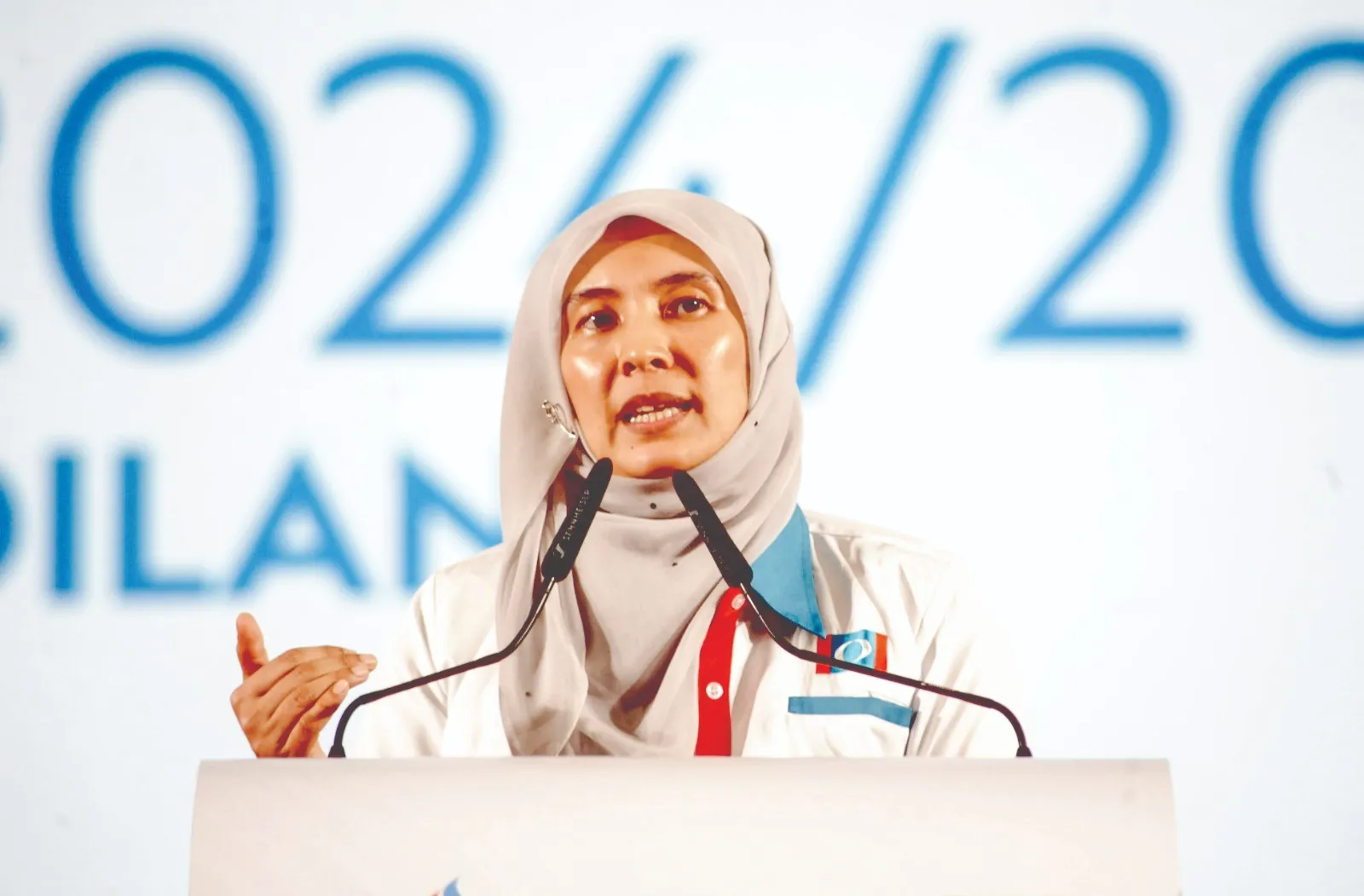 nurul izzah menteri besar selangor