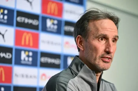 jurulatih melbourne city