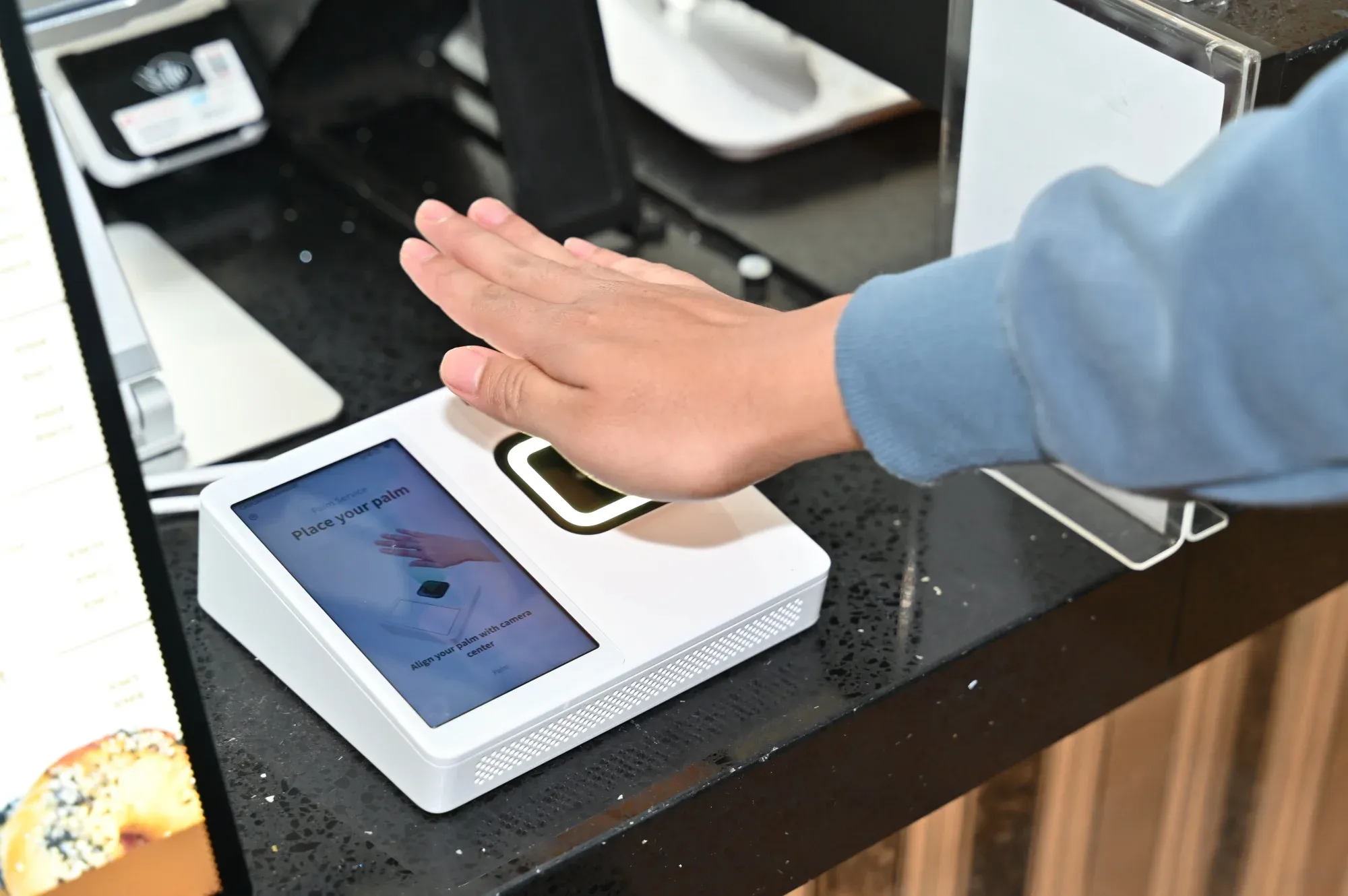 Bayar Guna Tapak Tangan Melalui Sistem PalmWav Kini Dilancar 2025