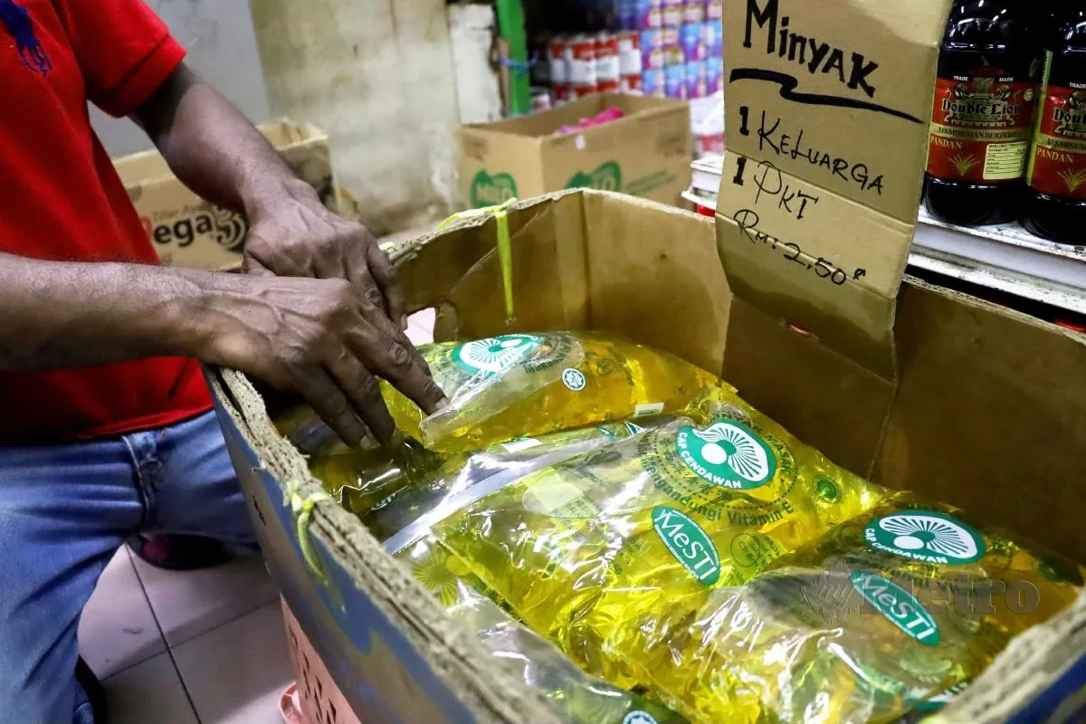 warga asing beli minyak paket