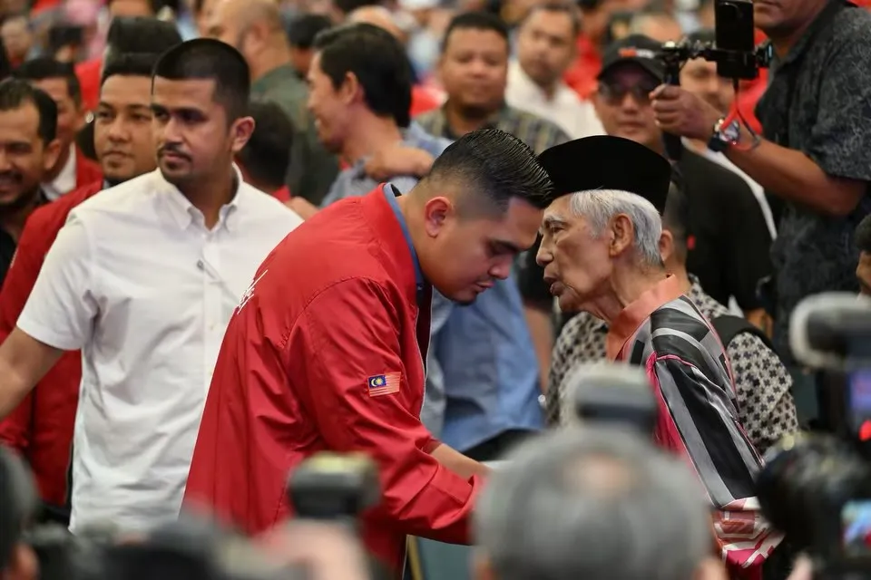 Dr. Akmal Undur Diri? Isyarat Besar Politik Pemuda Umno